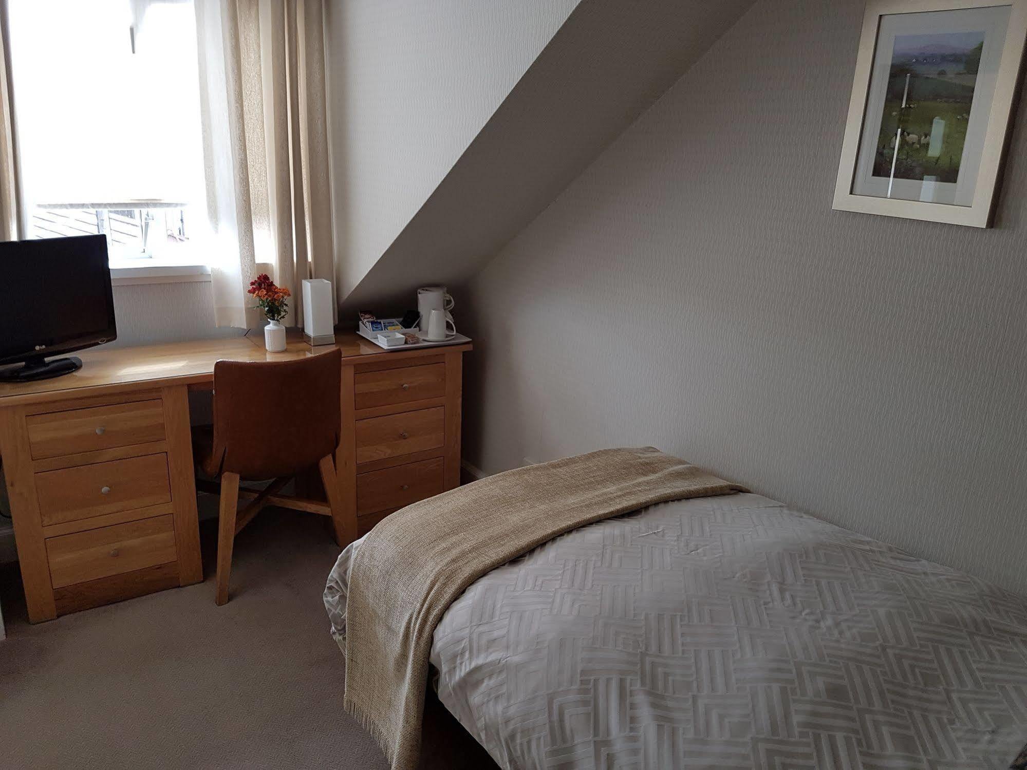 Kew House Hotel เอดินบะระ ภายนอก รูปภาพ