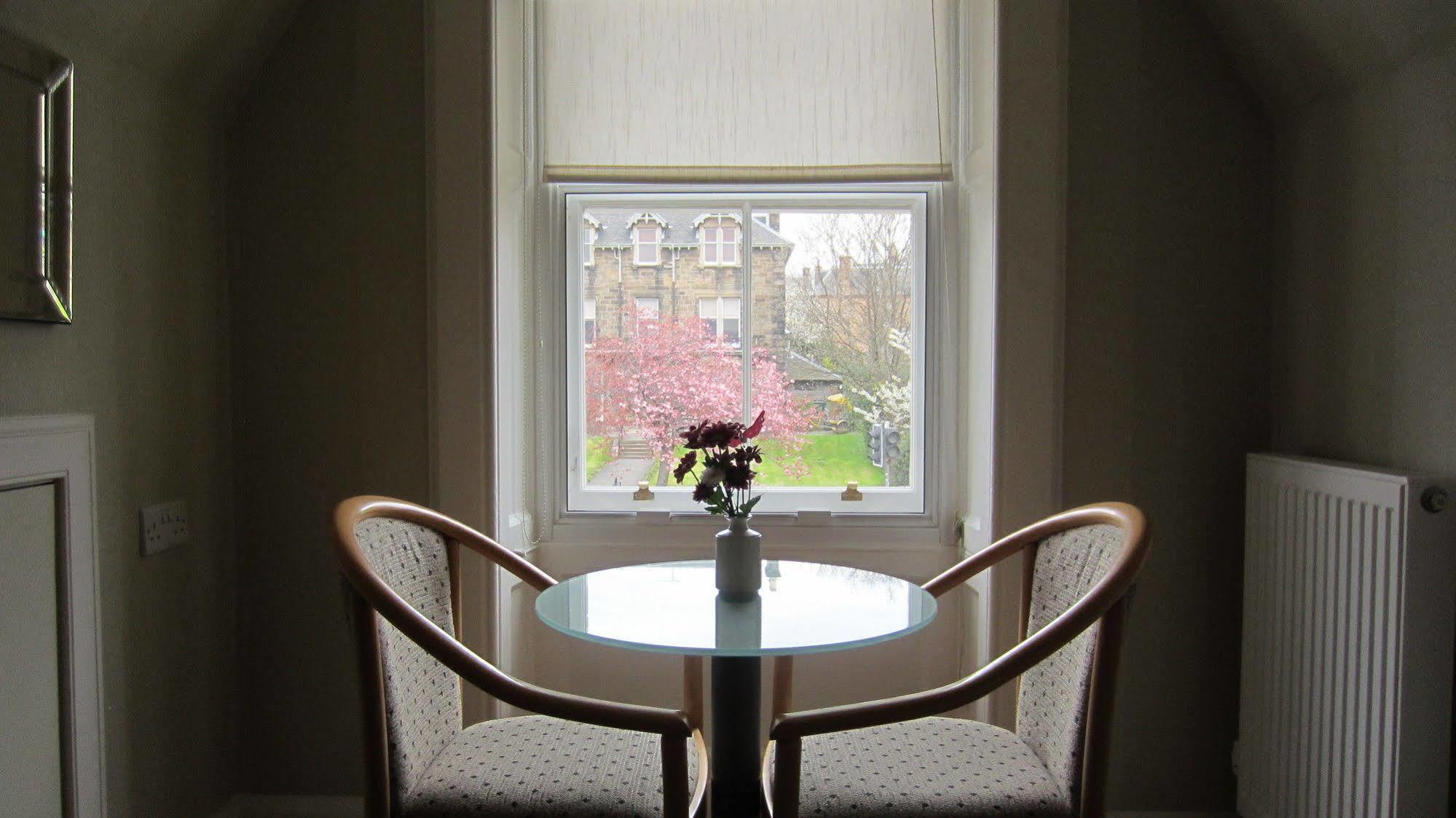 Kew House Hotel เอดินบะระ ภายนอก รูปภาพ