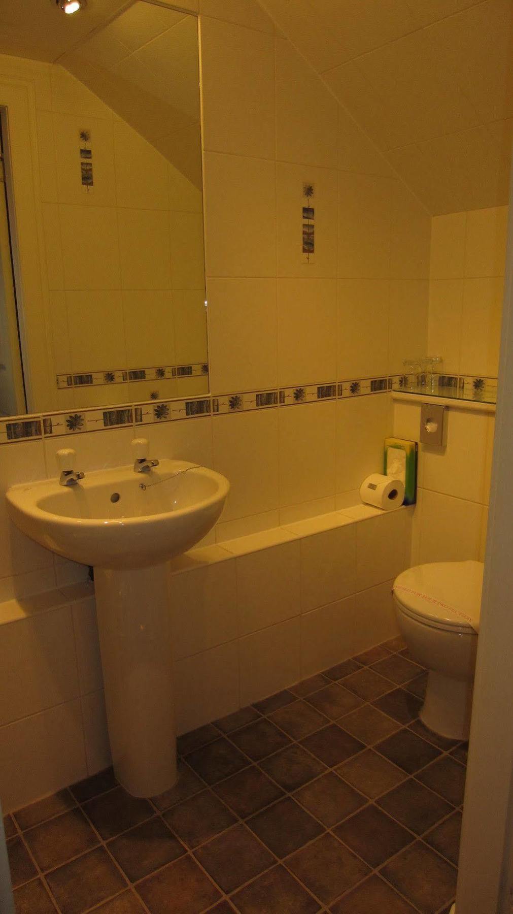 Kew House Hotel เอดินบะระ ภายนอก รูปภาพ