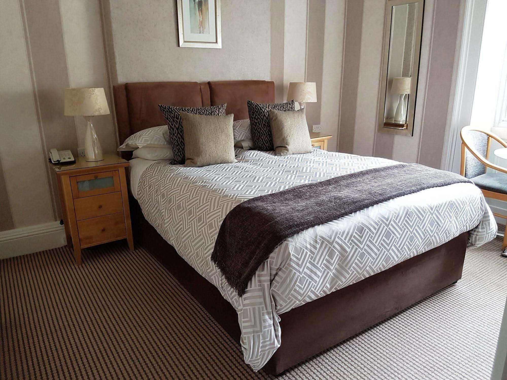 Kew House Hotel เอดินบะระ ภายนอก รูปภาพ