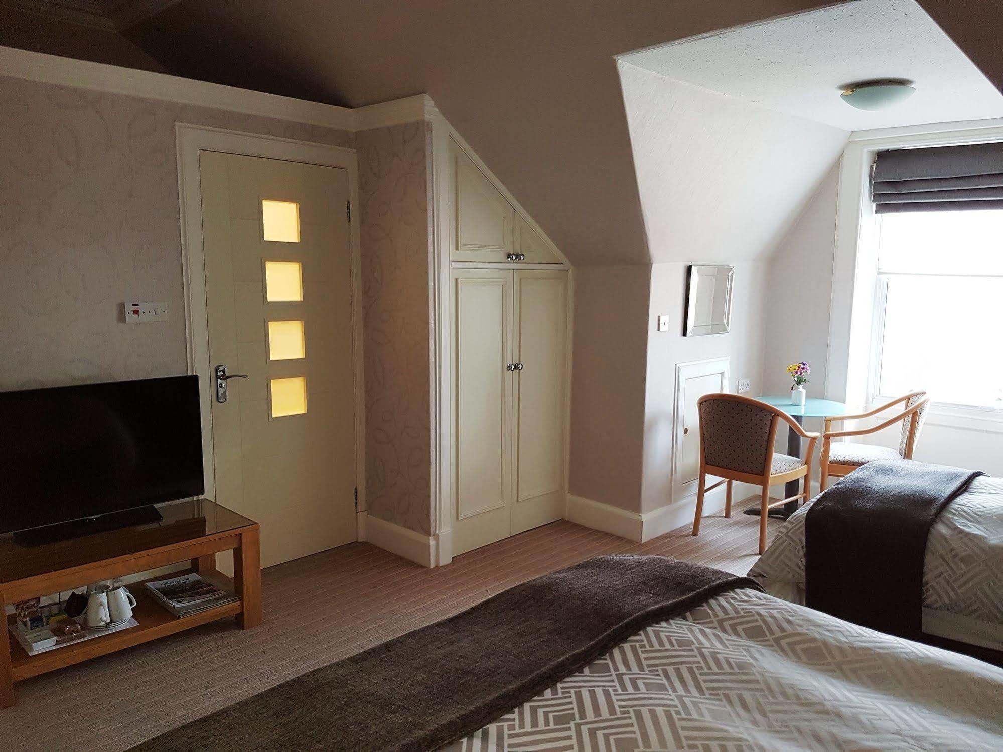 Kew House Hotel เอดินบะระ ภายนอก รูปภาพ