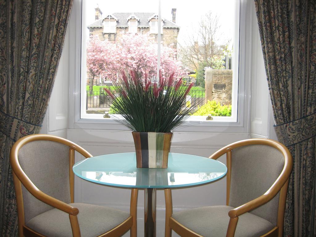 Kew House Hotel เอดินบะระ ภายนอก รูปภาพ